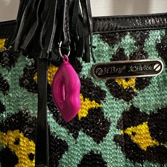Betsey Johnson Green Animal Print Large Bag NEW With Duster - Picture 10 of 13